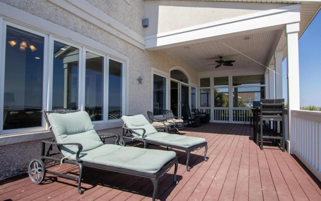 412 Tarpon Blvd