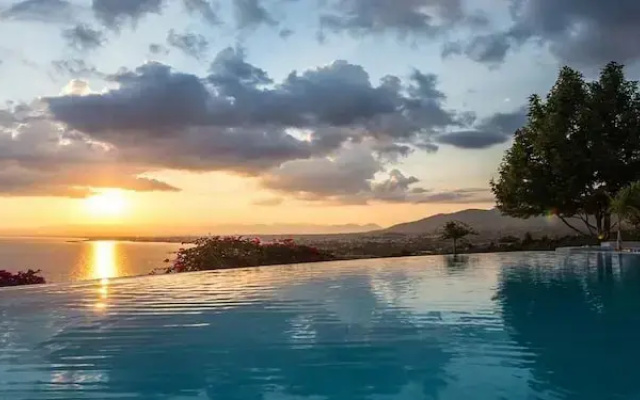 Villa Paradizo