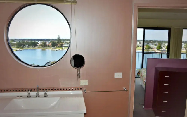 Ocean View Apt 1