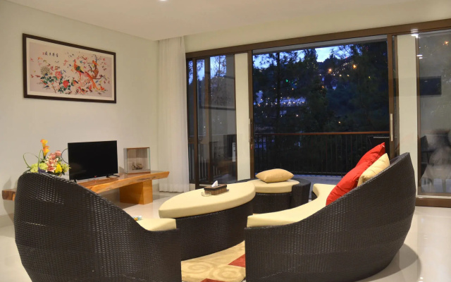 Magenta Hill View Villa 6 bedrooms with a private slide pool