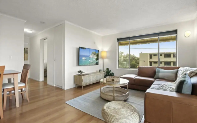 Minya Court 4 12 Esplanade Headland Kings Beach