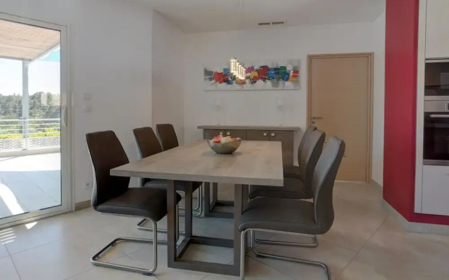 Luxury villa with private pool in Cesseras