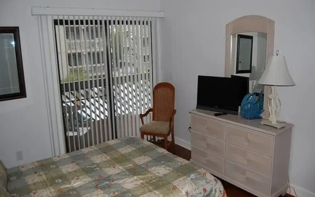 Shipwatch Pointe L-204 - 2 Br Condo