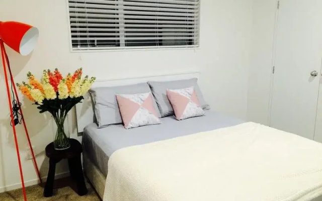 Unique Home - Glenfield BB