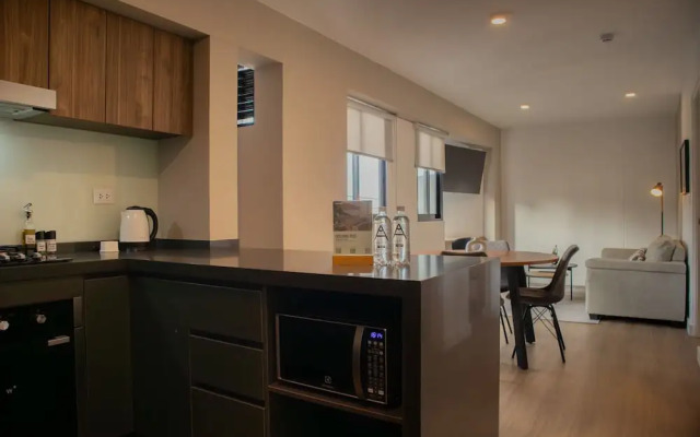 w Astounding 1BR in San Isidro