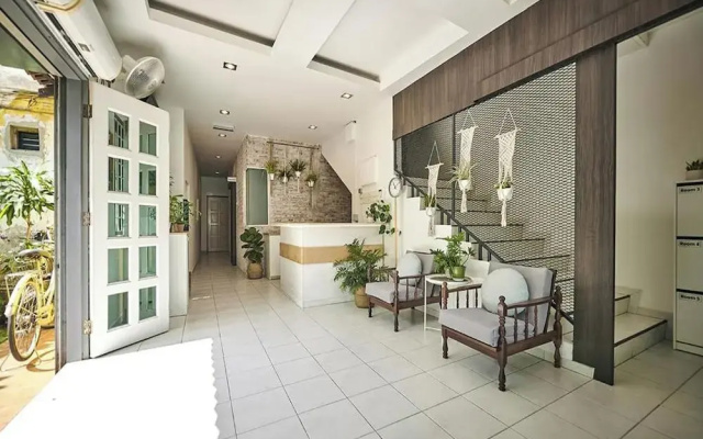 Sleepy Nomad Hostel