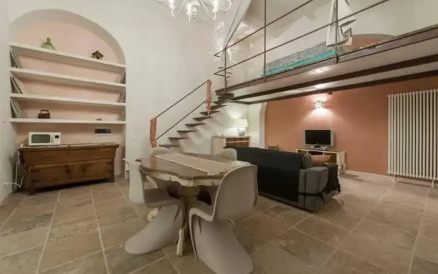 Shabby Loft In Colosseum