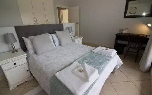 @93 Accommodation