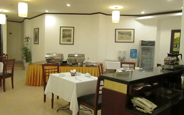 Zenith Hotel