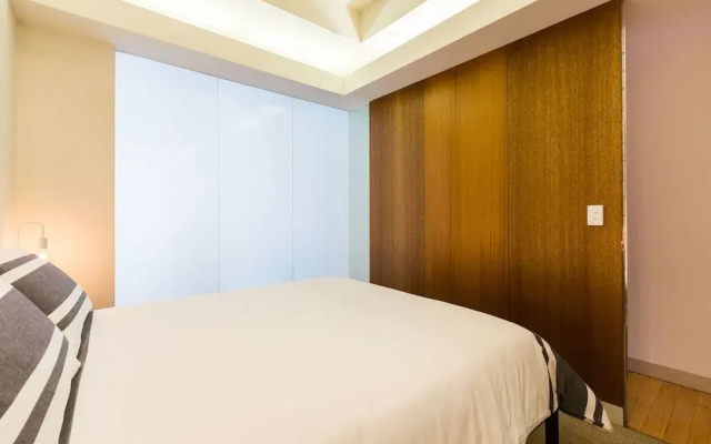 GEM, 1BDR Melbourne Apartment