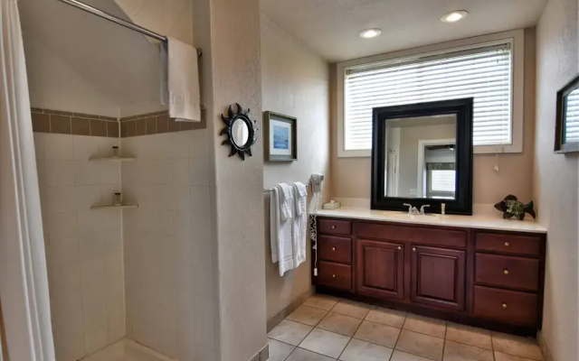 Unit 317 Tagalong Condo 3 Bedroom Condo by RedAwning