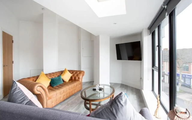 Fabulous Penthouse, Brilliant Location, Sleeps 6!