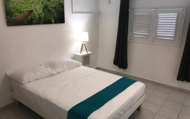Le Belleplaine Hotel