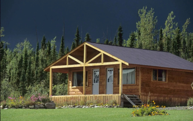 Inconnu Lodge