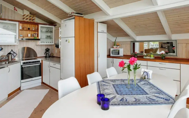 6 Person Holiday Home in Frederikshavn