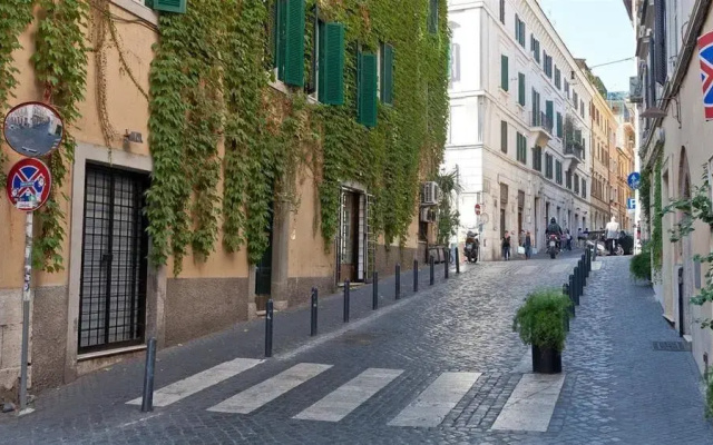 Rental In Rome Monti Apartment