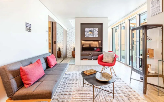 Mid-century Apartment Near Cais do Sodré