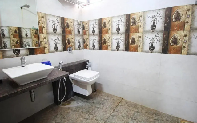 OYO 2456 Hotel Narayan Inn