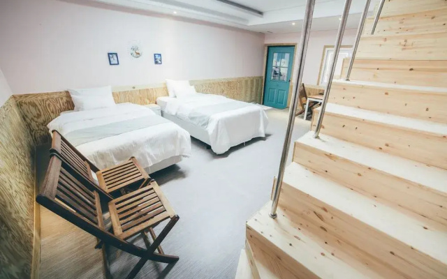 Hole in one Hotel