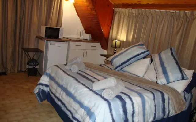 Trafalgar Chalets - Unit 3