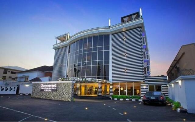 Summerset Continental Hotel Asokoro вид на фасад