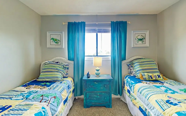 William Hilton #4305 - 2 Br Condo
