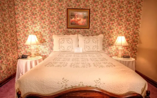 Christopher's Bed & Breakfast