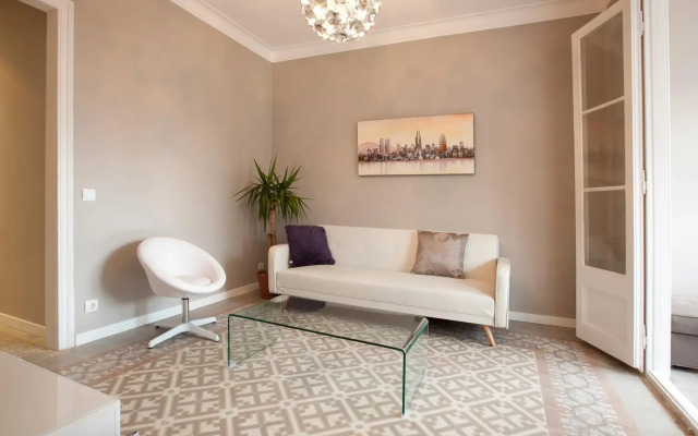 SOFIA 2 · Sofia's Gallery · Charming apartment in a real Barcelona surrounding