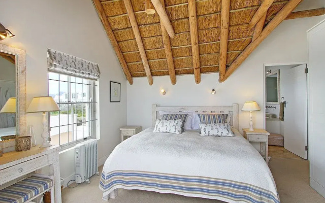 At Kommetjie Way