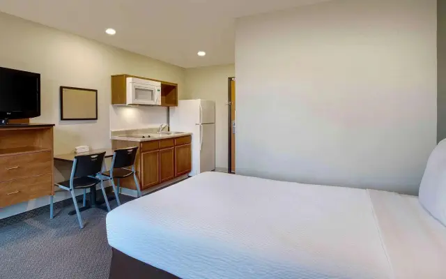 WoodSpring Suites Washington DC Andrews AFB