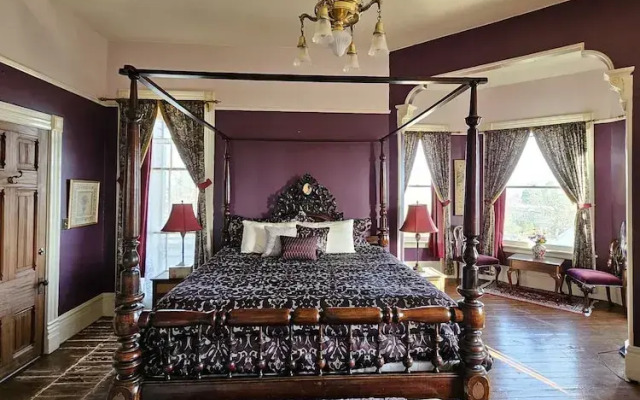 Starrett House