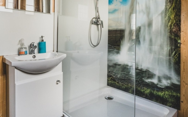 Holiday Home With Private Pond, Jacuzzi and Sauna