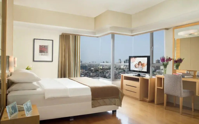 Three Bedroom Executive Apartment, Somerset Berlian Jakarta