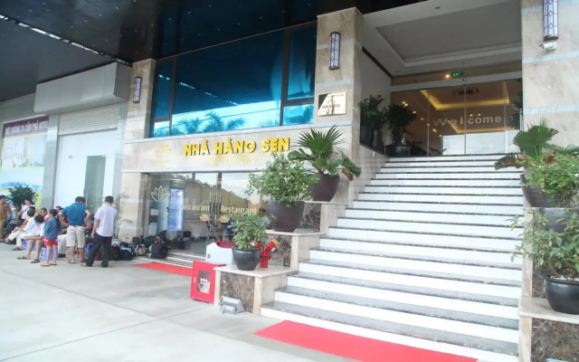 Sen Ha Long Hotel