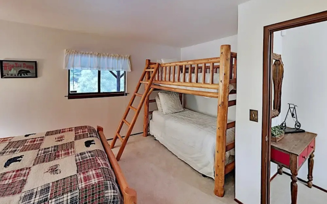 660beavs 4 Bedroom Cabin