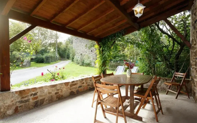 Gîte Ferrières-sur-Sichon, 4 pièces, 7 personnes - FR-1-489-101
