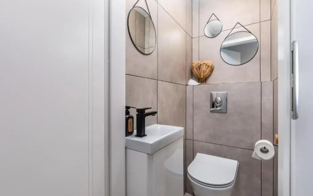 City View Apartment by Renters