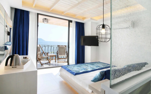 Nur Beach Hotel