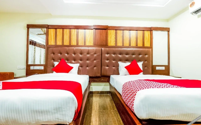 OYO 16155 Hotel Dcm Grand