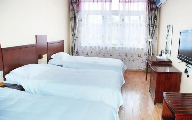 The Sea East Hotel