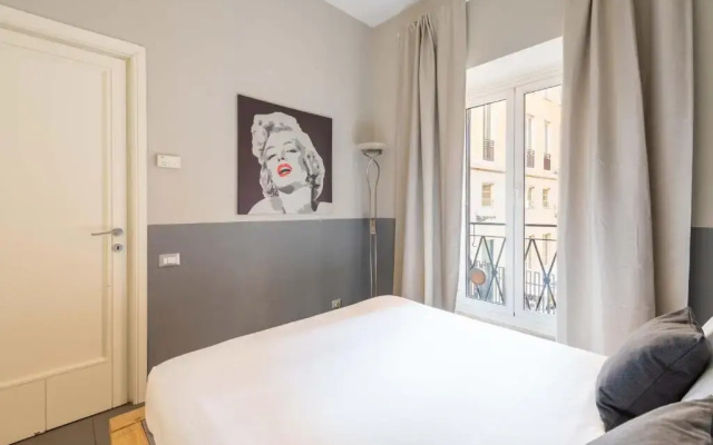 Luxury Apartment'S Center