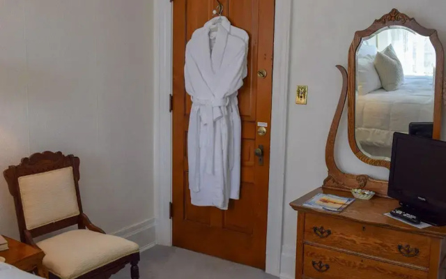 The Lamplighter Bed & Breakfast of Ludington