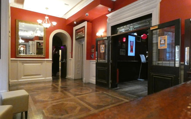 Jackson Court Hotel