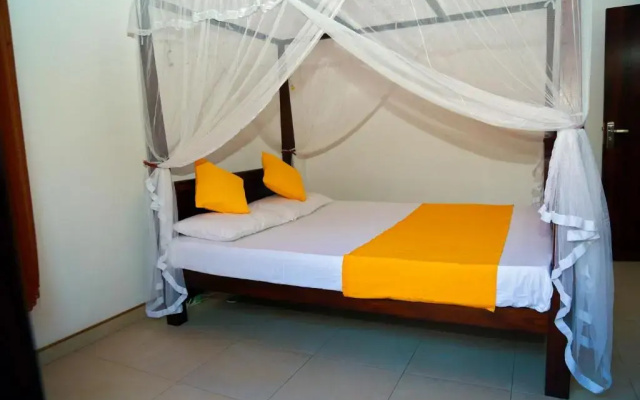 4 S Villa