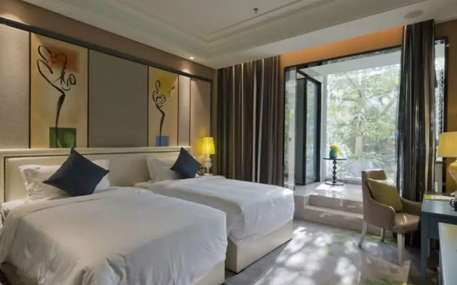 GreenTree Eastern Shenzhen Luohu East Gate Hotel