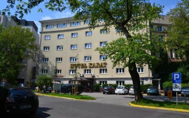 Hotel Karat вид на фасад