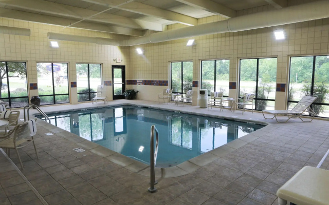 Hampton Inn Clinton Mo
