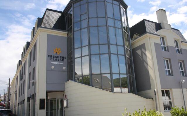 Отель Premiere Classe Douarnenez вид на фасад