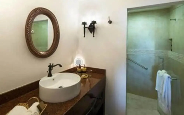 Huge Family Suite @ Cabo San Lucas