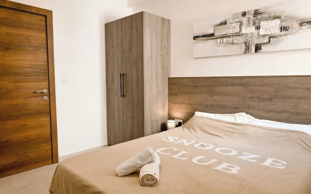 Viviani Court 2bd Modern Apt Xewkija Gozo